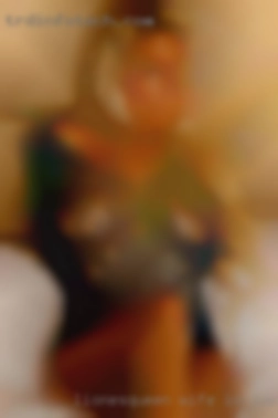 Lionesqueen wife in just a short skirt